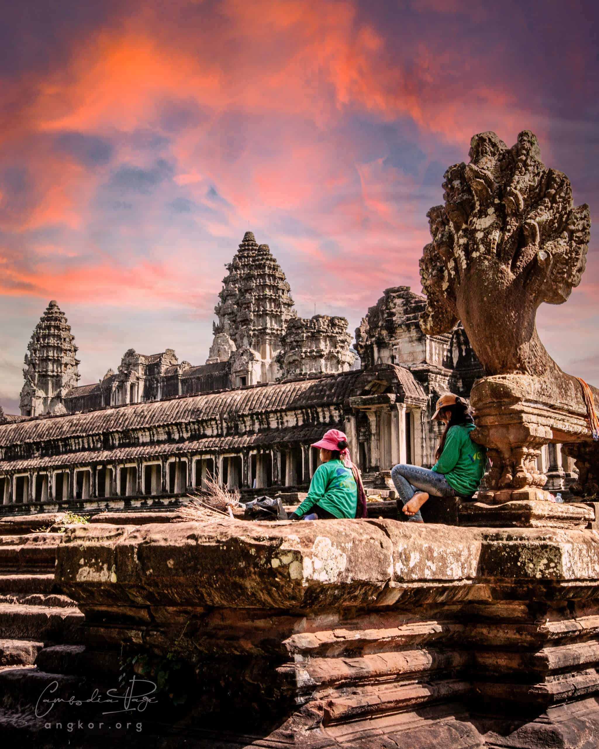 Angkor Wat - worker rest